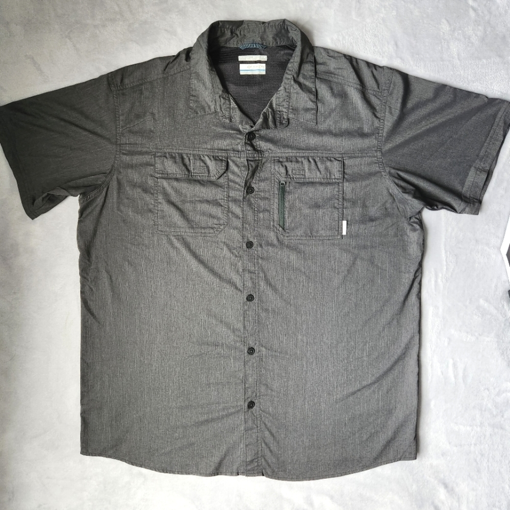 Columbia Omni Shade Lightweight Dark Gray Button Up Hiking Shirt, Men's Size XL